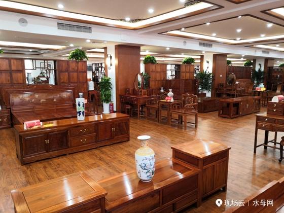 青山泉家具厂最新招聘启事，探索自然与内心的平静之旅